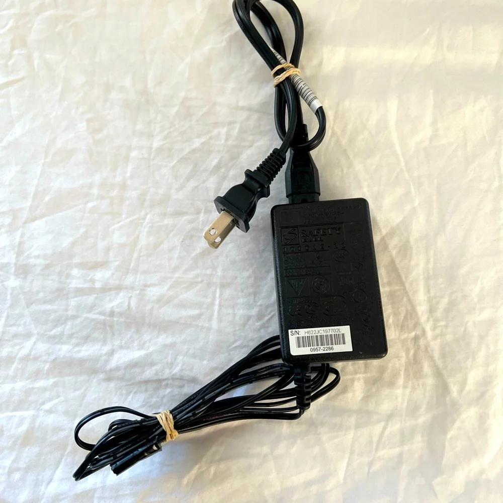Hp printer Charger color black with on plug purple